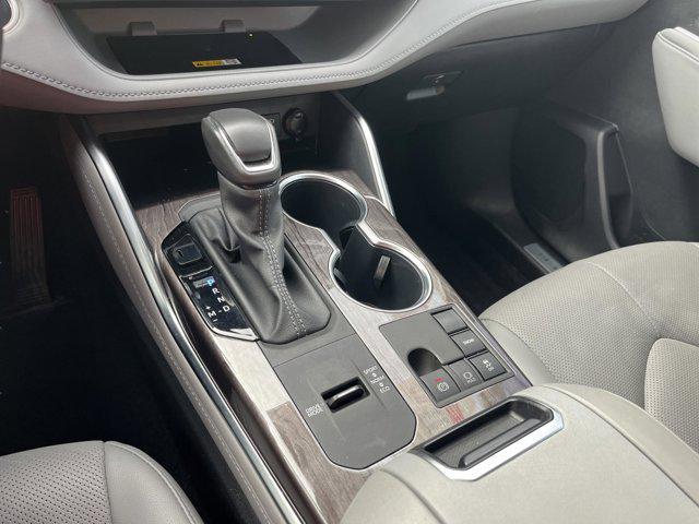 used 2024 Toyota Highlander car, priced at $43,990