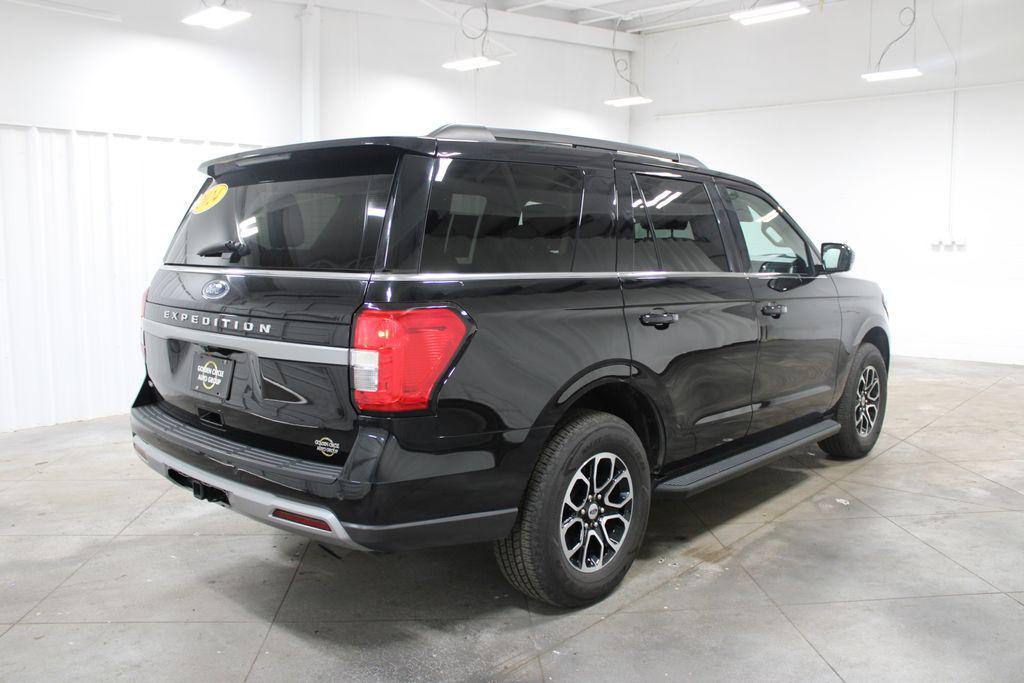 used 2024 Ford Expedition car, priced at $40,588