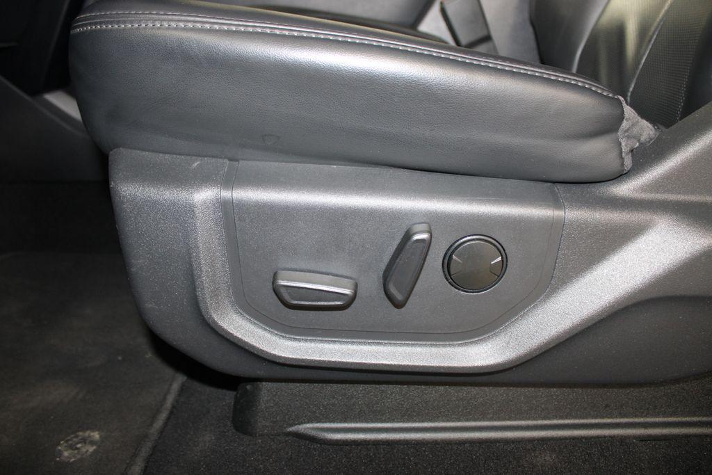 used 2024 Ford Expedition car, priced at $40,588