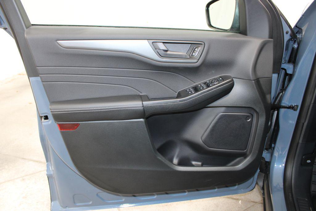 new 2026 Ford Escape car, priced at $26,871