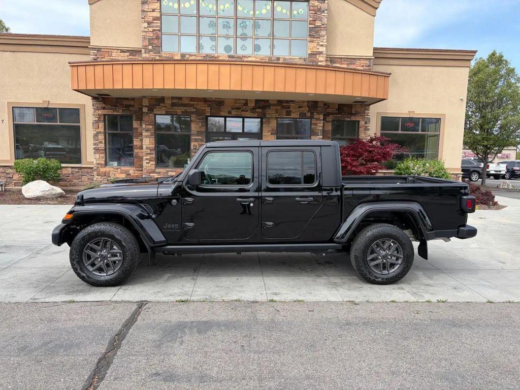 used 2024 Jeep Gladiator car, priced at $35,995