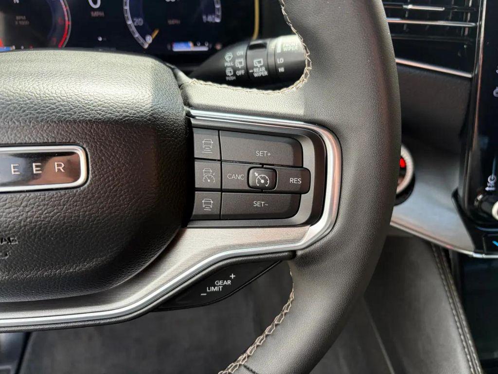 used 2024 Jeep Wagoneer car, priced at $51,995