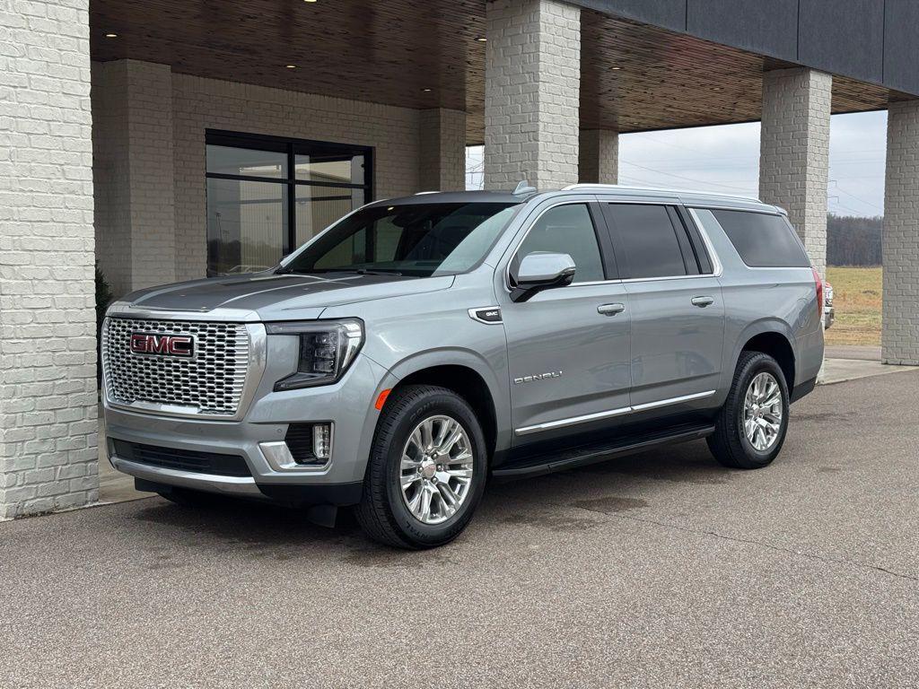 used 2023 GMC Yukon XL car, priced at $54,990