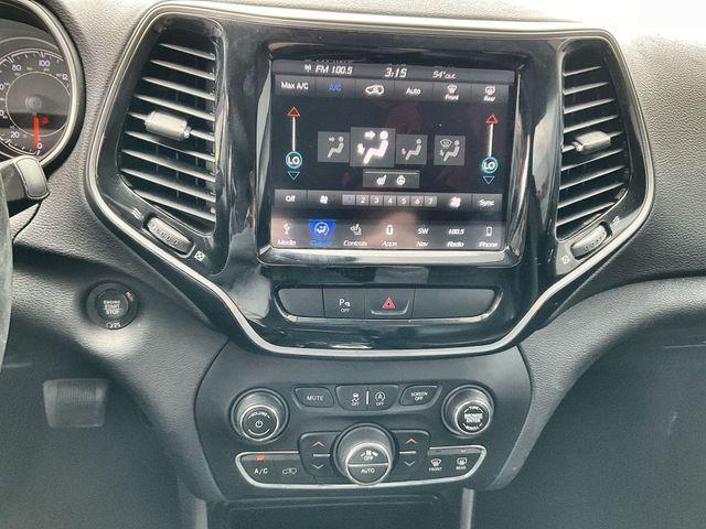 used 2019 Jeep Cherokee car, priced at $15,395