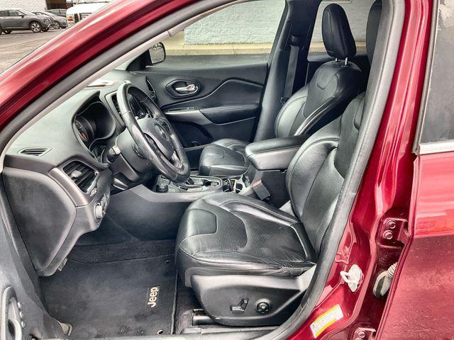 used 2019 Jeep Cherokee car, priced at $15,395