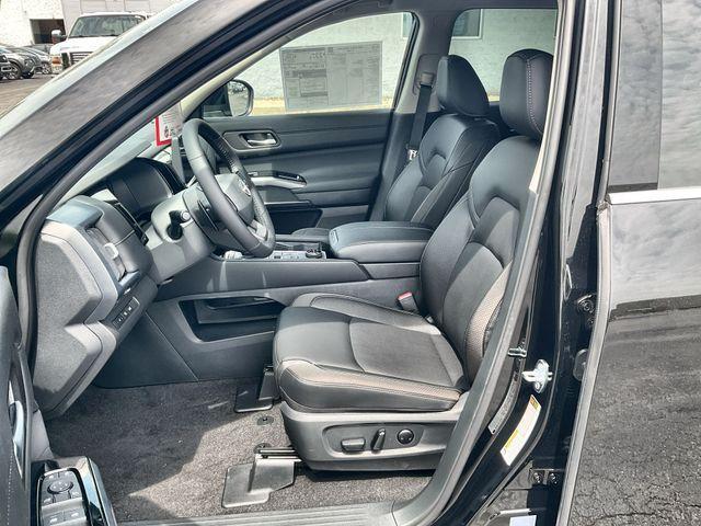 new 2026 Nissan Pathfinder car, priced at $40,358