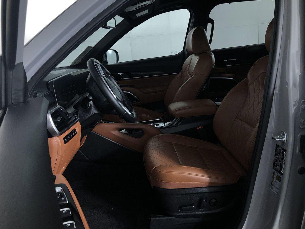 used 2024 Kia Telluride car, priced at $41,354