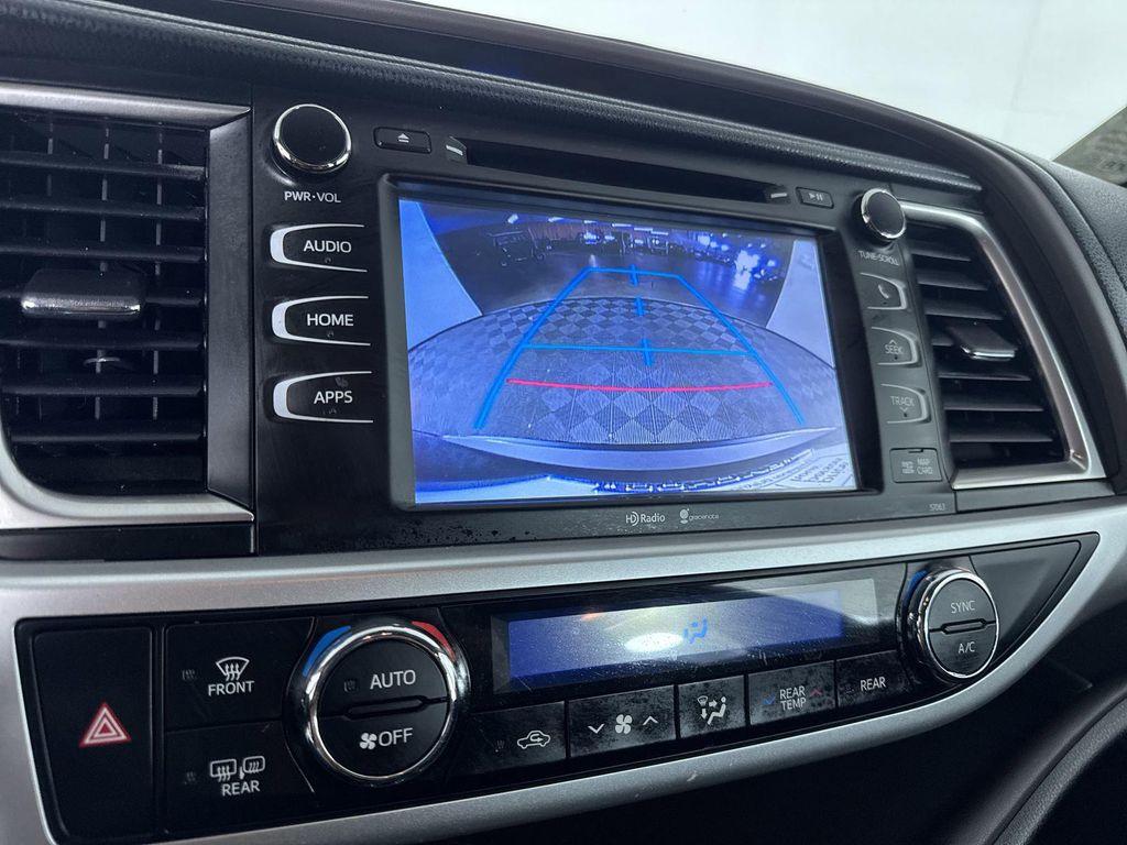 used 2014 Toyota Highlander car, priced at $15,400