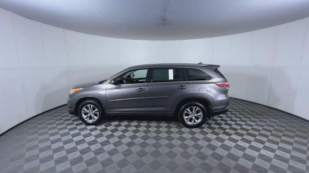 used 2014 Toyota Highlander car, priced at $15,400