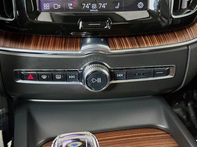 used 2023 Volvo XC60 car, priced at $29,814