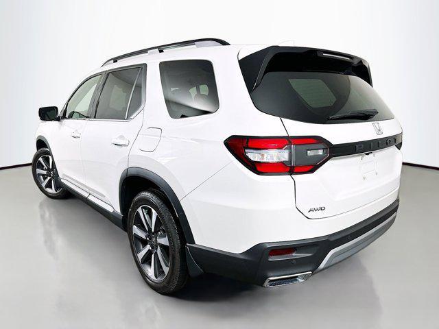 used 2025 Honda Pilot car, priced at $46,922