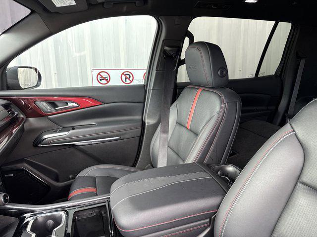 used 2025 Chevrolet Traverse car, priced at $45,992