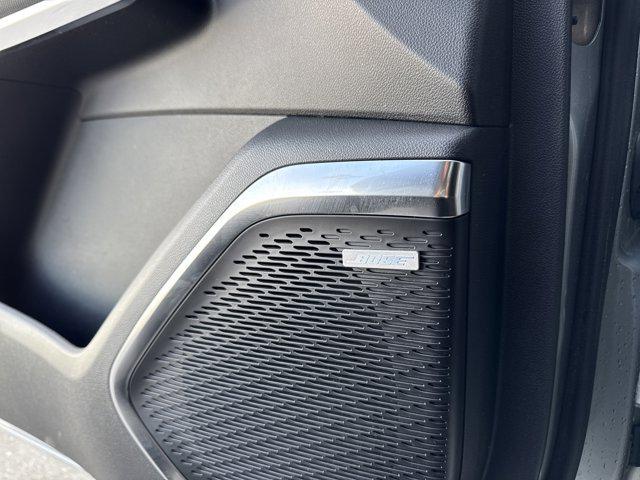 used 2025 Chevrolet Traverse car, priced at $45,992