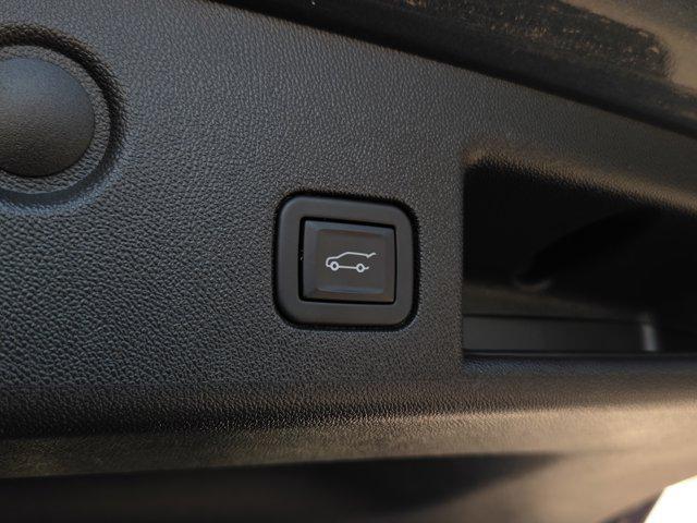 used 2023 Chevrolet Equinox car, priced at $19,491