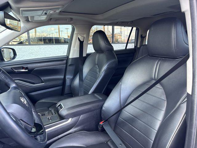 used 2020 Toyota Highlander car, priced at $26,992