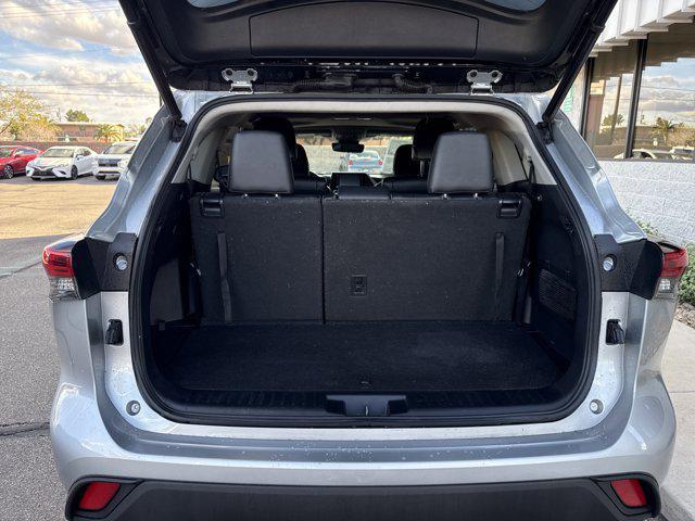 used 2020 Toyota Highlander car, priced at $26,992