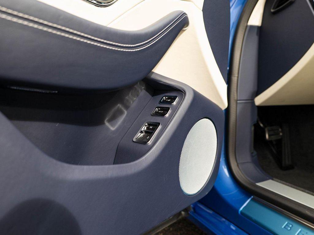 new 2026 Bentley Flying Spur car, priced at $310,370