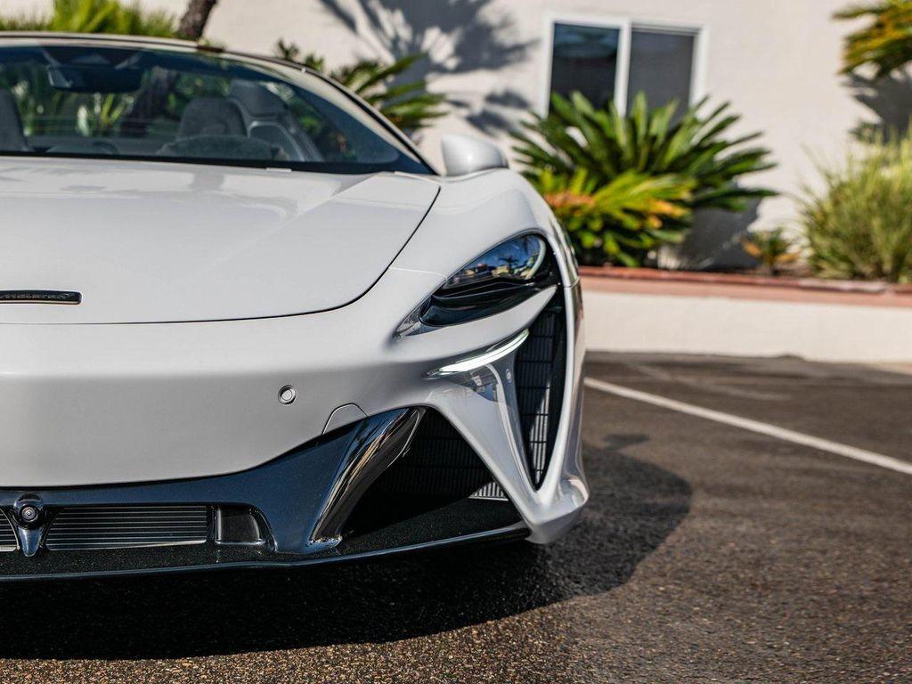 new 2026 McLaren Artura car, priced at $313,600