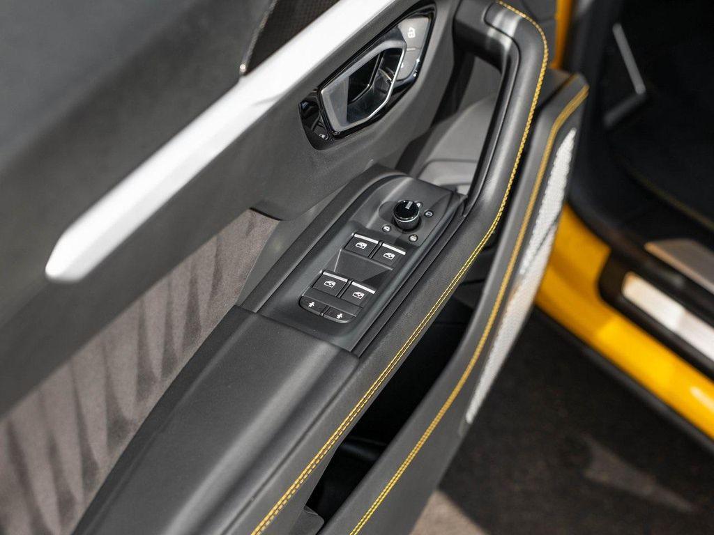 used 2019 Lamborghini Urus car, priced at $199,995