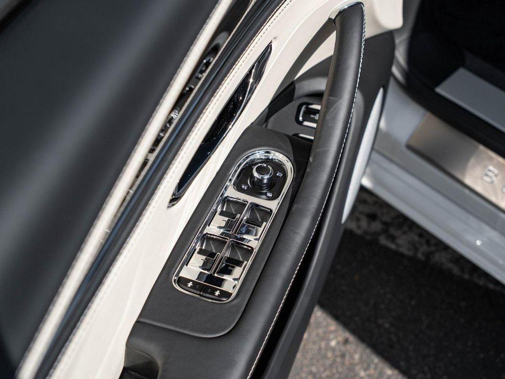 new 2026 Bentley Flying Spur car, priced at $300,775