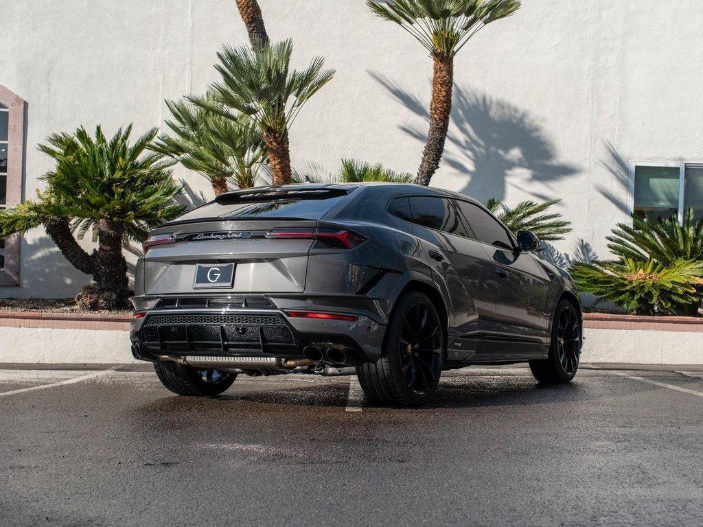 used 2024 Lamborghini Urus car, priced at $274,995