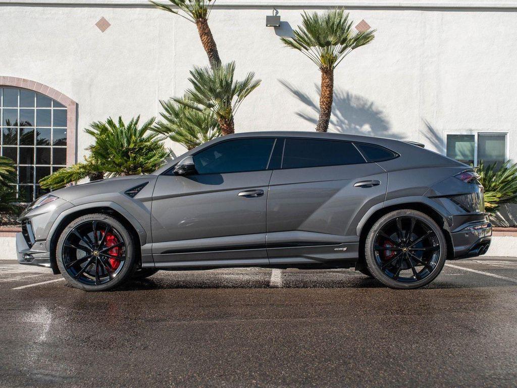 used 2024 Lamborghini Urus car, priced at $274,995