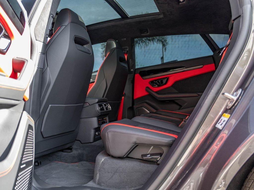 used 2024 Lamborghini Urus car, priced at $274,995