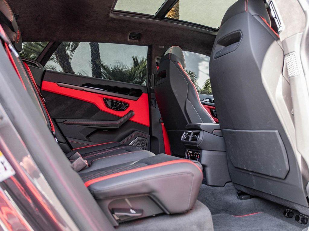 used 2024 Lamborghini Urus car, priced at $274,995