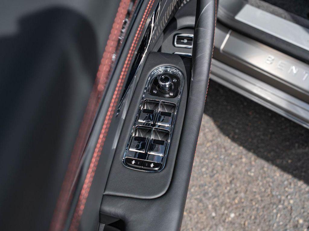 new 2026 Bentley Flying Spur car, priced at $324,555