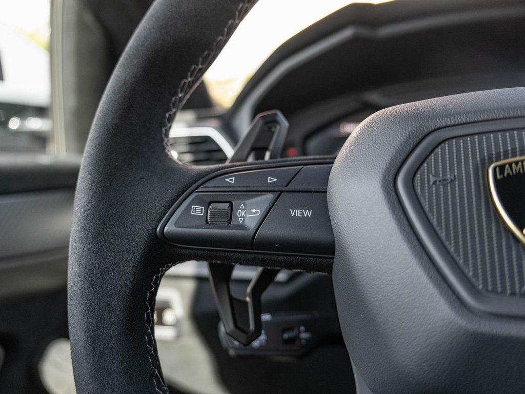 used 2024 Lamborghini Urus car, priced at $310,995