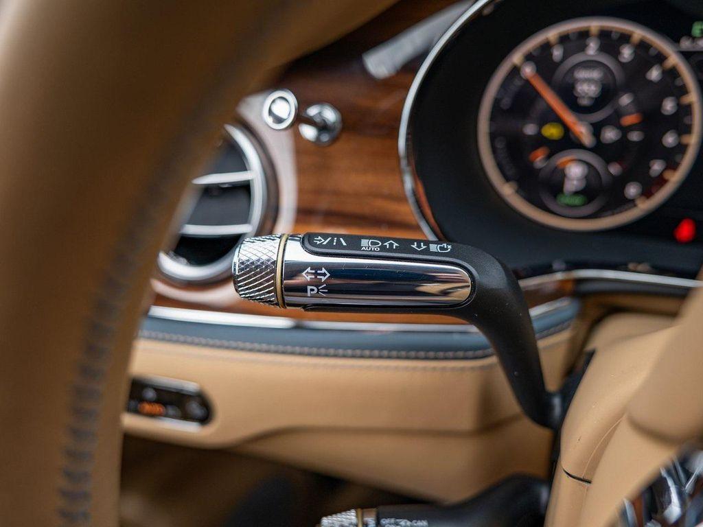 used 2022 Bentley Flying Spur Hybrid car, priced at $152,998