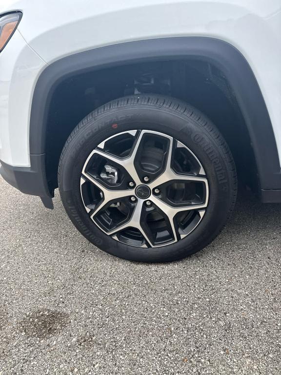 new 2026 Jeep Compass car, priced at $32,996