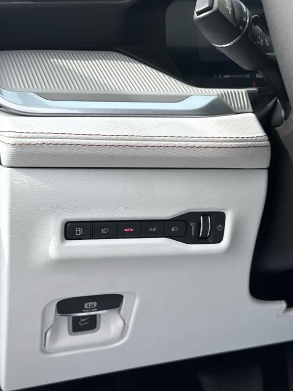 new 2026 Jeep Cherokee car, priced at $41,965