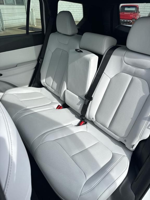 new 2026 Jeep Cherokee car, priced at $41,965