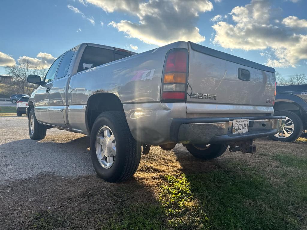 used 2005 GMC Sierra 1500 car, priced at $5,744