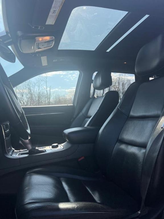 used 2021 Jeep Grand Cherokee car, priced at $23,884