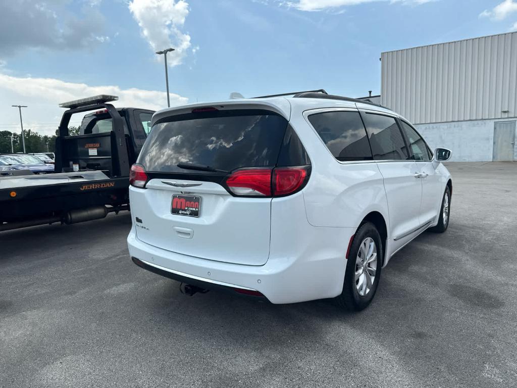 used 2017 Chrysler Pacifica car, priced at $15,887