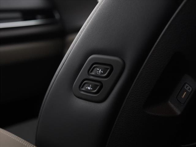 used 2025 Kia Carnival car, priced at $39,923