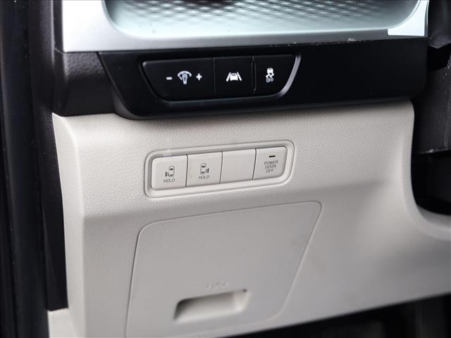 used 2022 Kia Carnival car, priced at $28,923