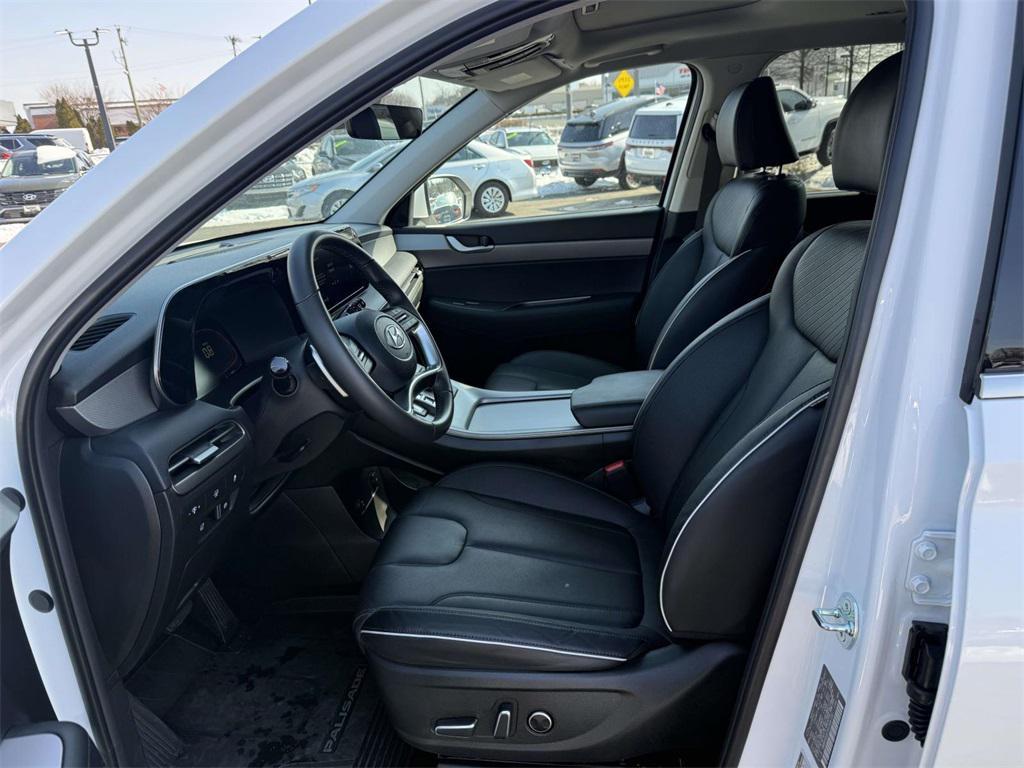 used 2025 Hyundai Palisade car, priced at $39,988