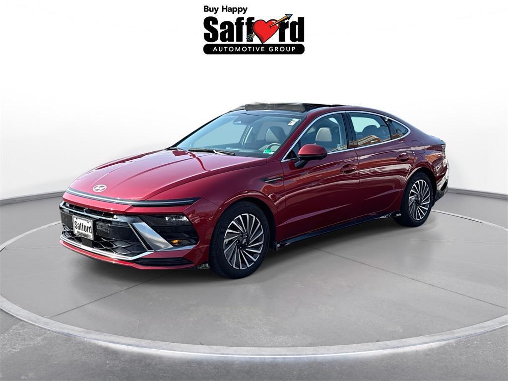 used 2025 Hyundai Sonata Hybrid car, priced at $31,500