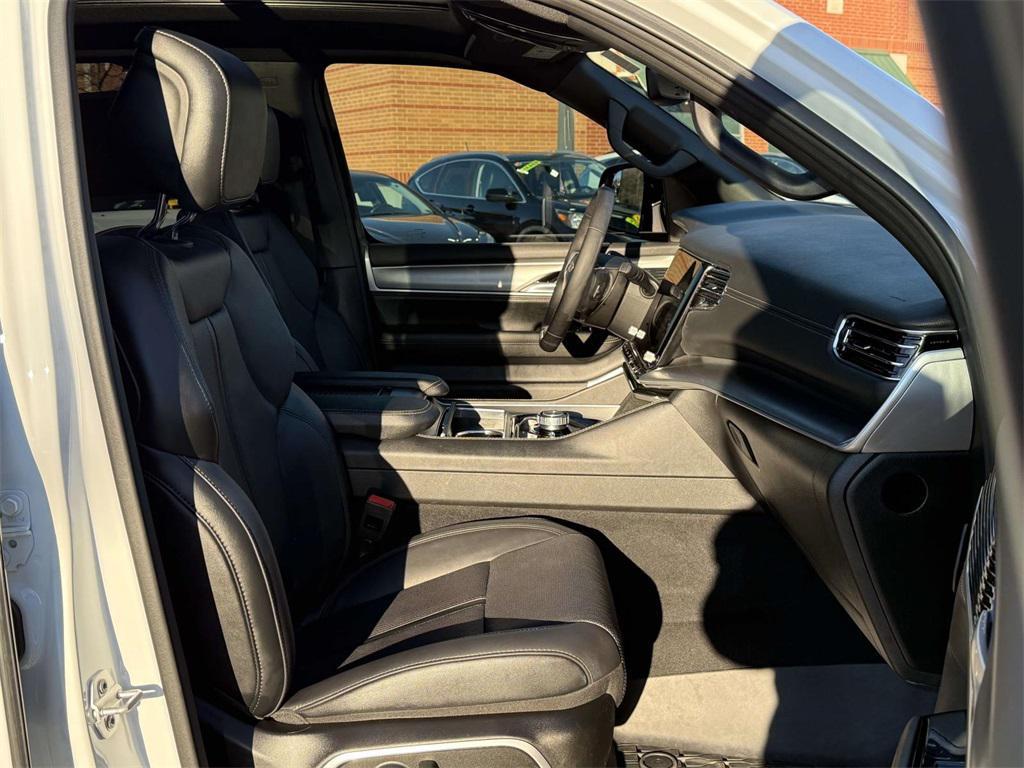 used 2025 Jeep Wagoneer L car, priced at $59,777