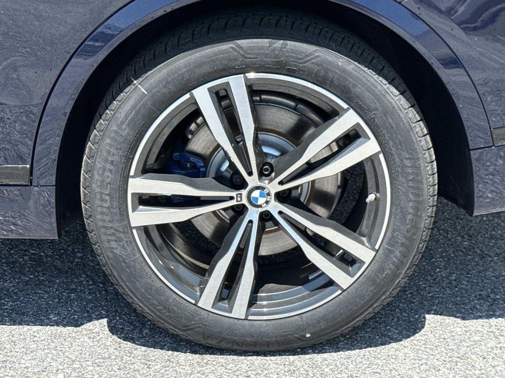 new 2026 BMW X7 car, priced at $102,598