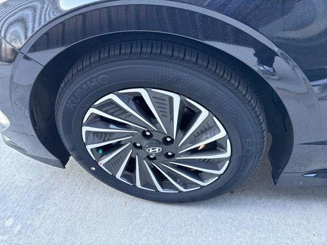 new 2026 Hyundai Sonata Hybrid car, priced at $33,873