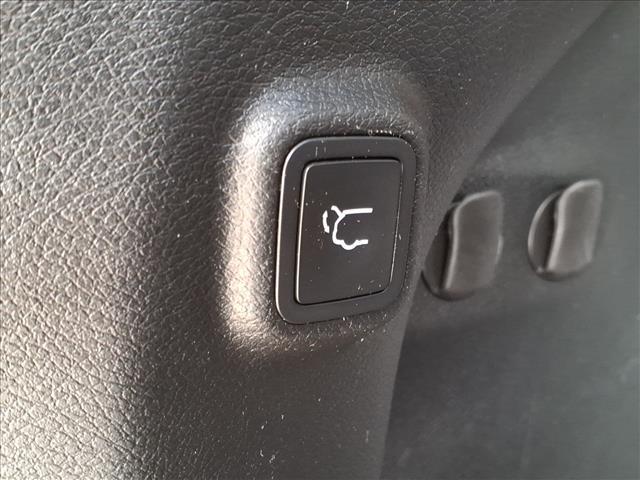 used 2020 Jeep Cherokee car, priced at $19,587