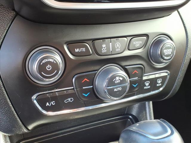 used 2020 Jeep Cherokee car, priced at $19,587