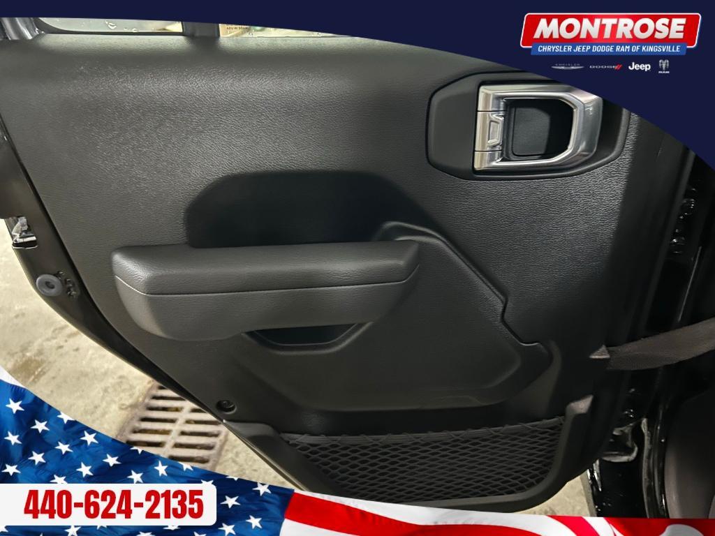 new 2026 Jeep Gladiator car, priced at $38,532