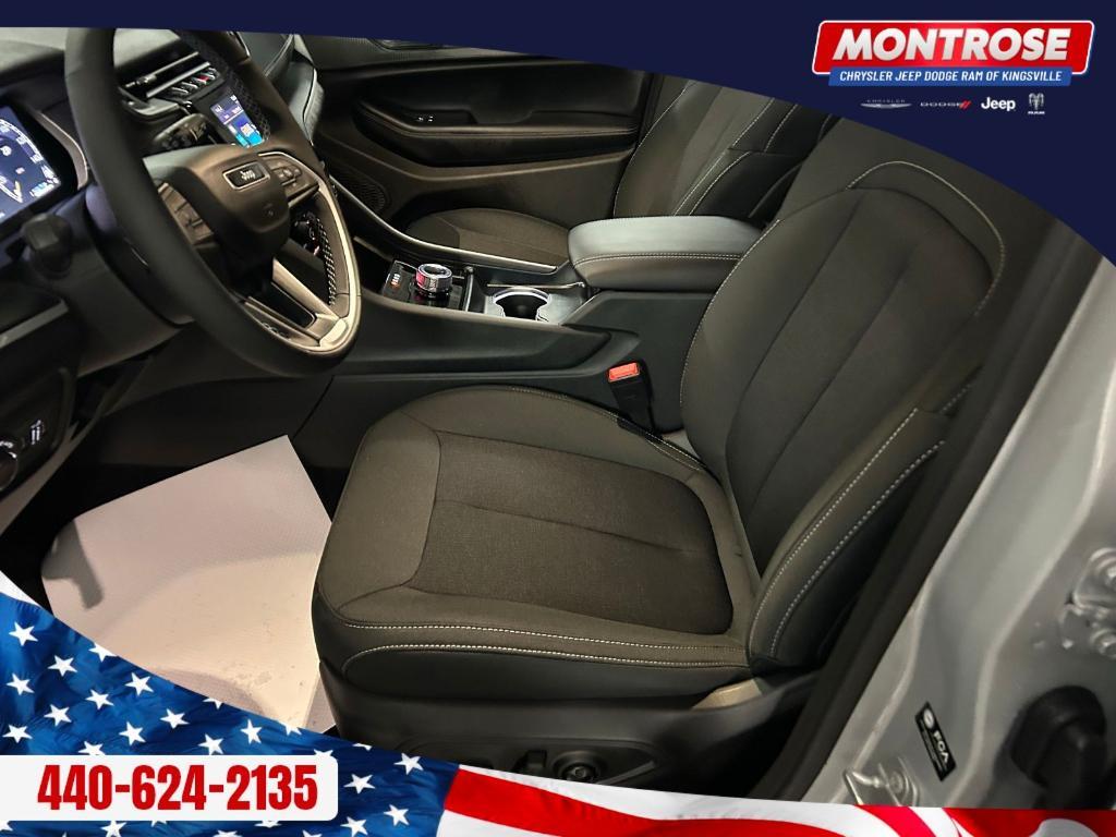 new 2025 Jeep Grand Cherokee car, priced at $39,393