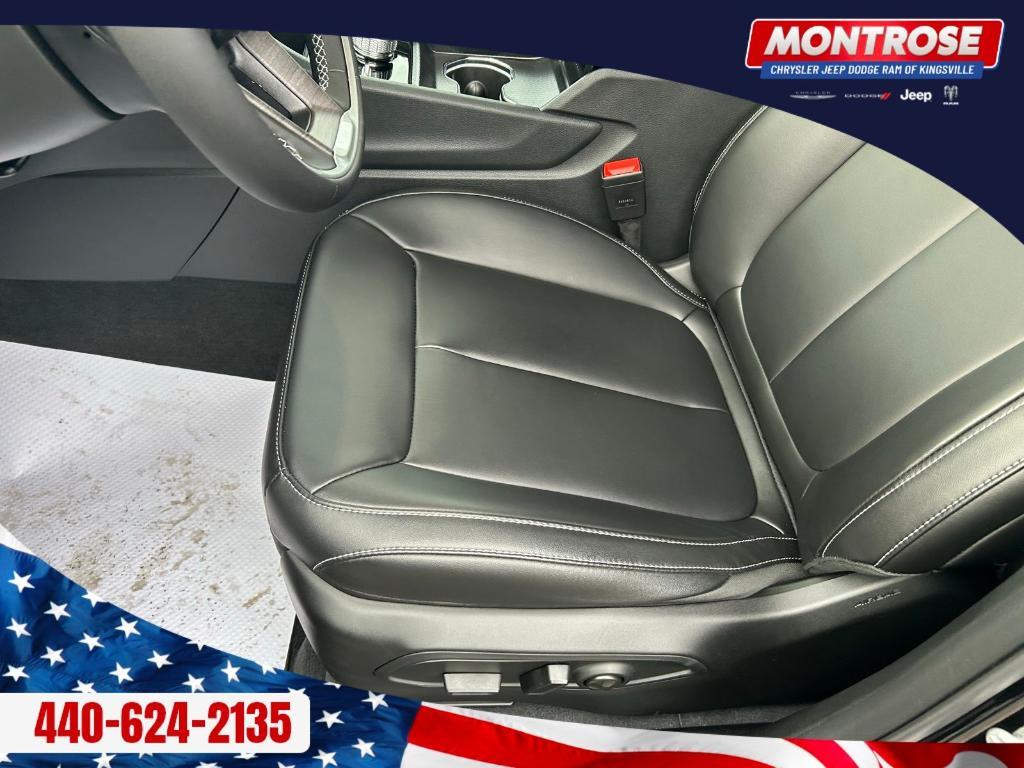 new 2025 Jeep Grand Cherokee car, priced at $39,998