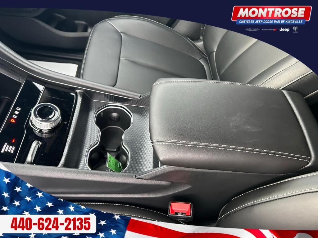 new 2025 Jeep Grand Cherokee car, priced at $39,998